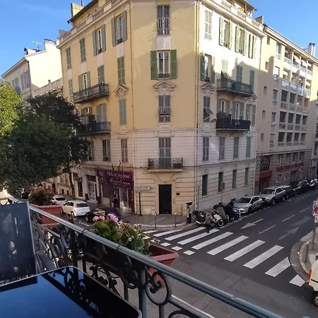 Hôtel Parisien-3